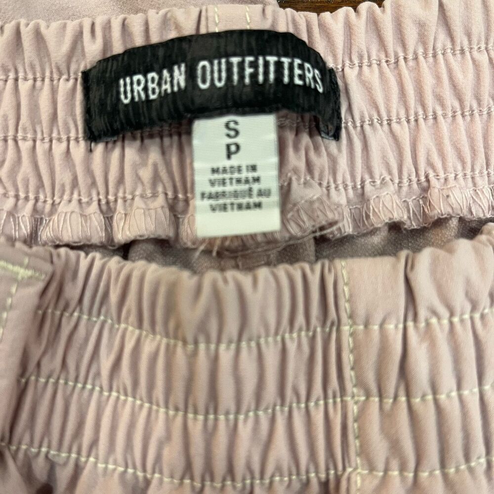 Urban Outfitters Women’s Pink Nylon Utility Cargo Pants Size Small - Picture 7 of 7